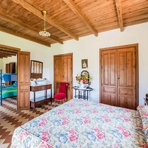 https://beautiful-holiday-home-in-aracena-with-private-pool.es-andalucia.com